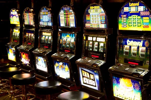 Live Caribbean Stud Poker table on faw99 login with dealer and player cards visible